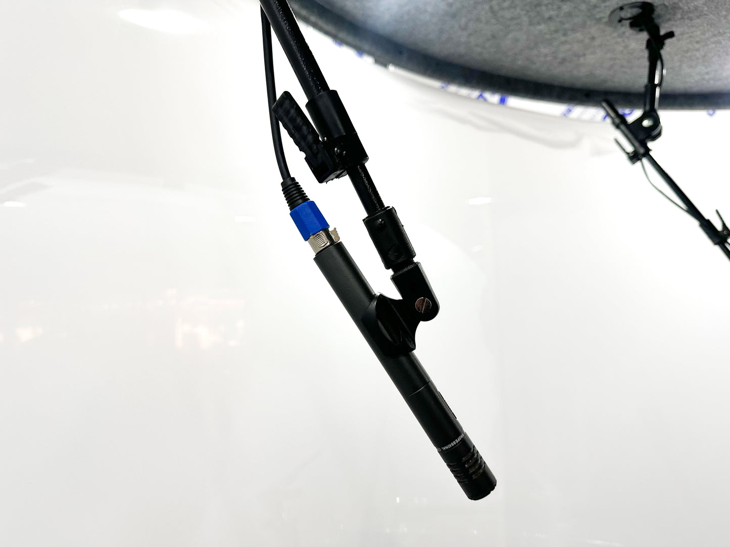 KIT - 2 SUPORTES DE MIC. OVERS